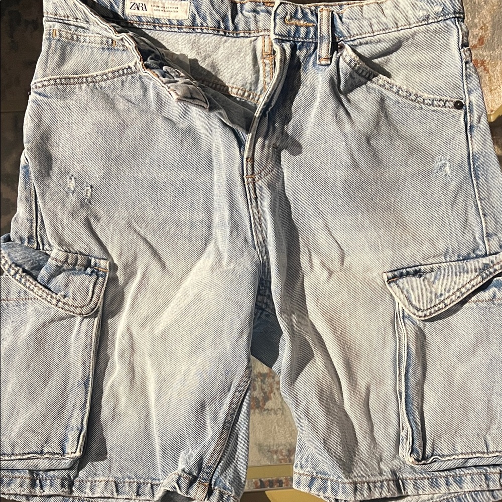 Zara Light Wash Denim Cargo Shorts